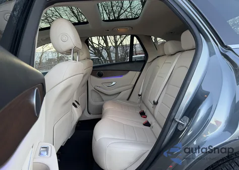 2020 Mercedes-Benz Glc z USA, uszkodzony, nr VIN W1NOG8EB3LF862322